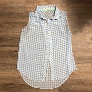 2/$5🌻 Light blue plaid top